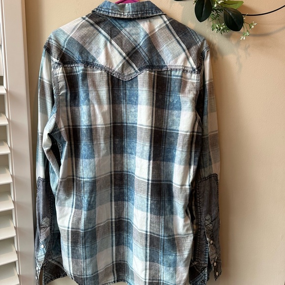 BKE Shirt - Picture 7 of 7